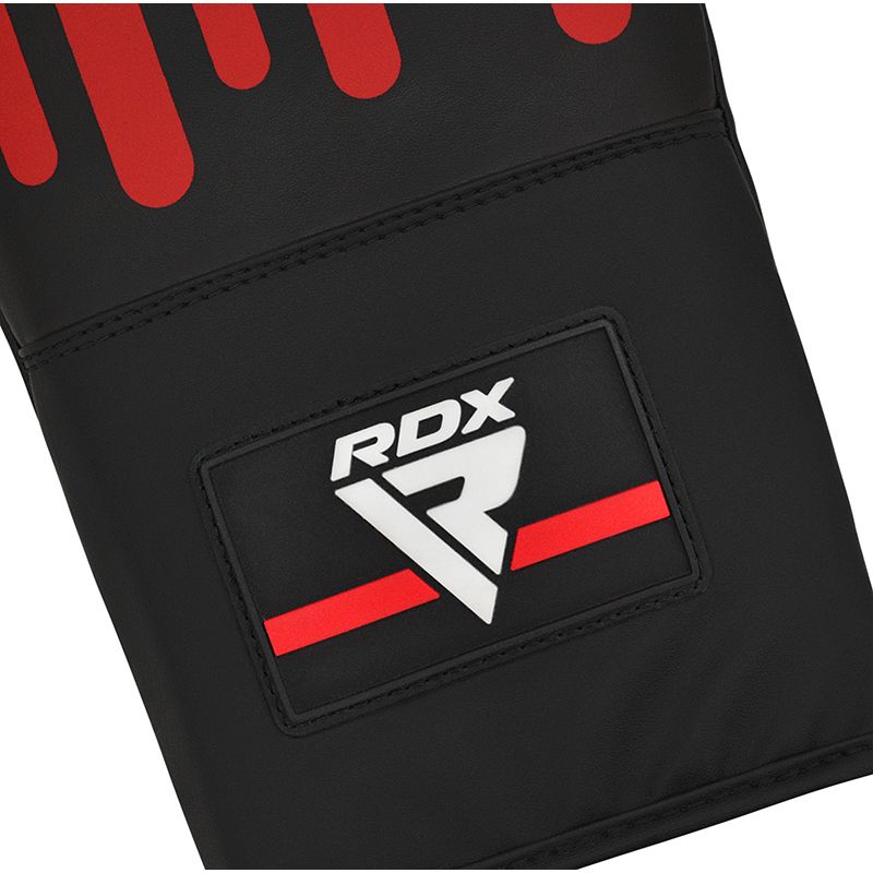 red-black-training-punching-bag-with-ceiling-hook_7_a016f4a5-3edc-4645-8d7d-65d123d9154d